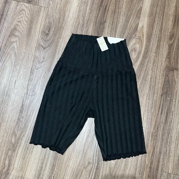 Aerie bike oG shorts - Picture 4 of 5